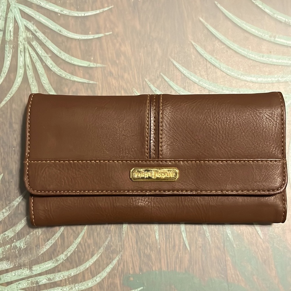 First Issue wallet
